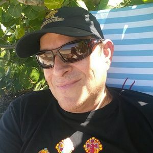 Meet your Posher, Luis